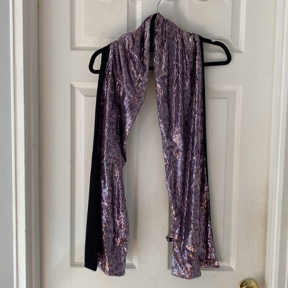 2 new infinity scarves & 2 new scarves -smoke free home - Picture 3 of 5